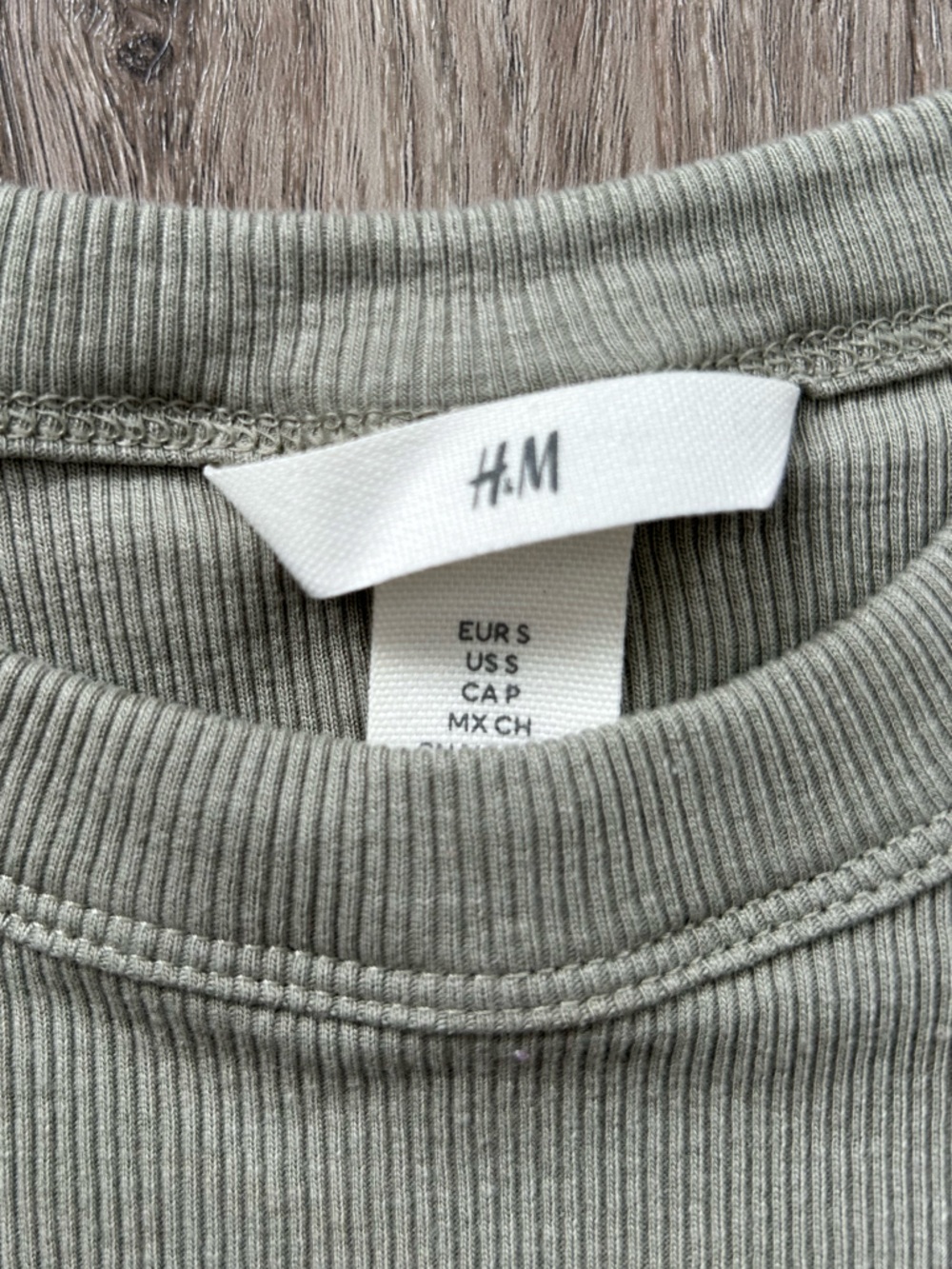 H&M Ribbed Sage Green Short Sleeve Maxi - Picture 3 of 3